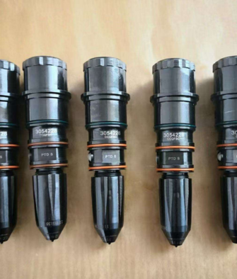 Shantui SD22 Bulldozer Parts NT855 Diesel Engine Injector Nozzle 3054220  4914308/3054233/3047973/4913325